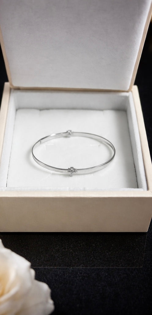 9ct White Gold Imólè Baby Cross Design Expandable Bangle